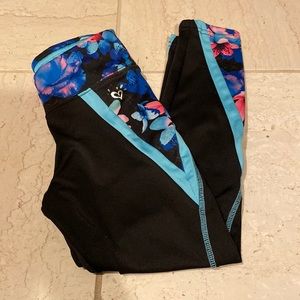 5/$20 Justice flower print athletic leggings